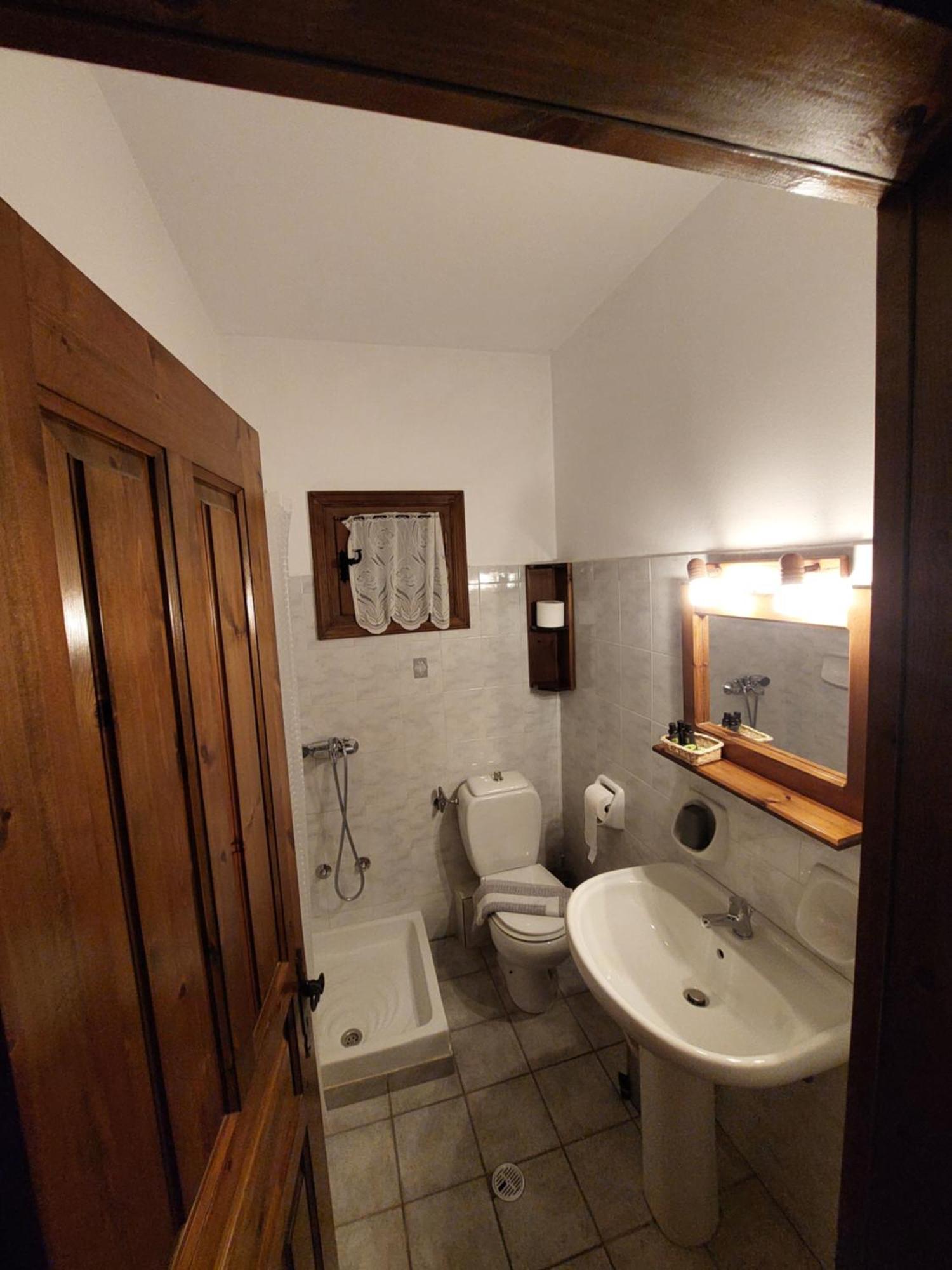 Rizoma Guesthouse Mikrón Khoríon Zimmer foto